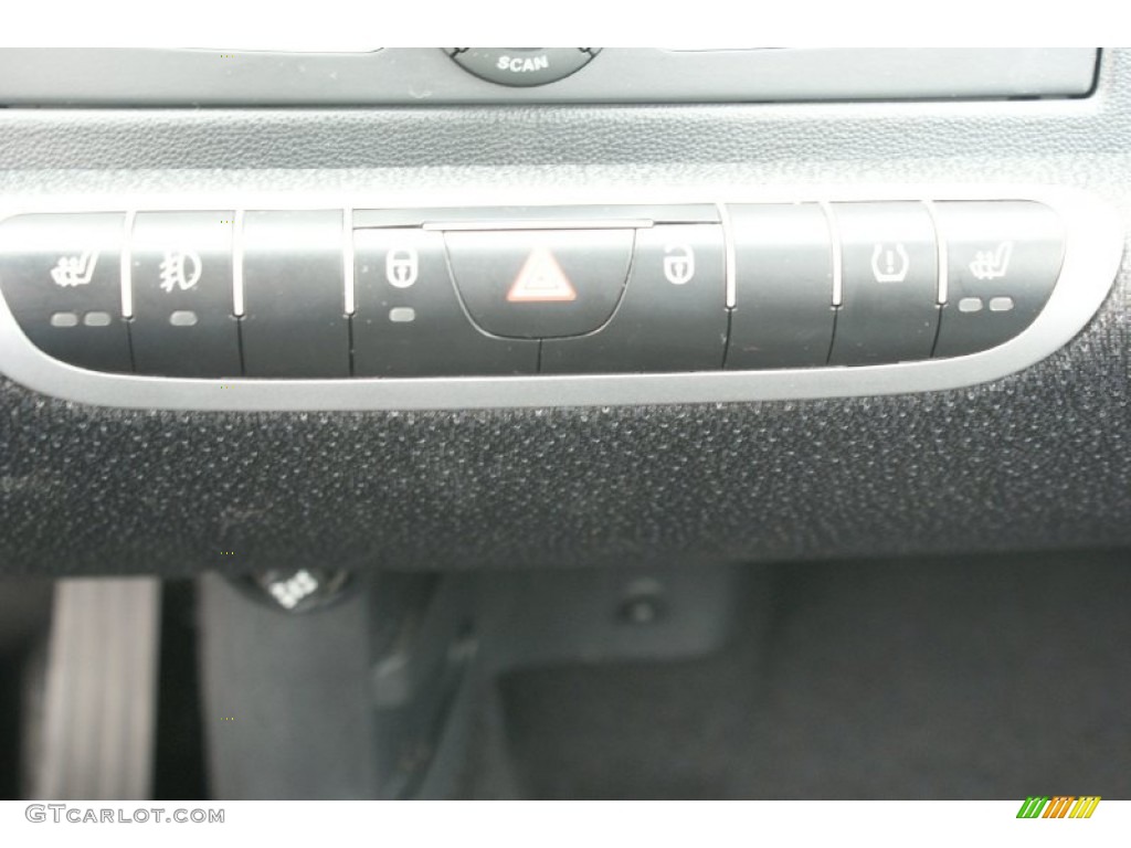 2010 fortwo pure coupe - Deep Black / Grey photo #26
