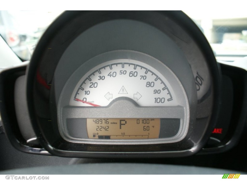 2010 fortwo pure coupe - Deep Black / Grey photo #33