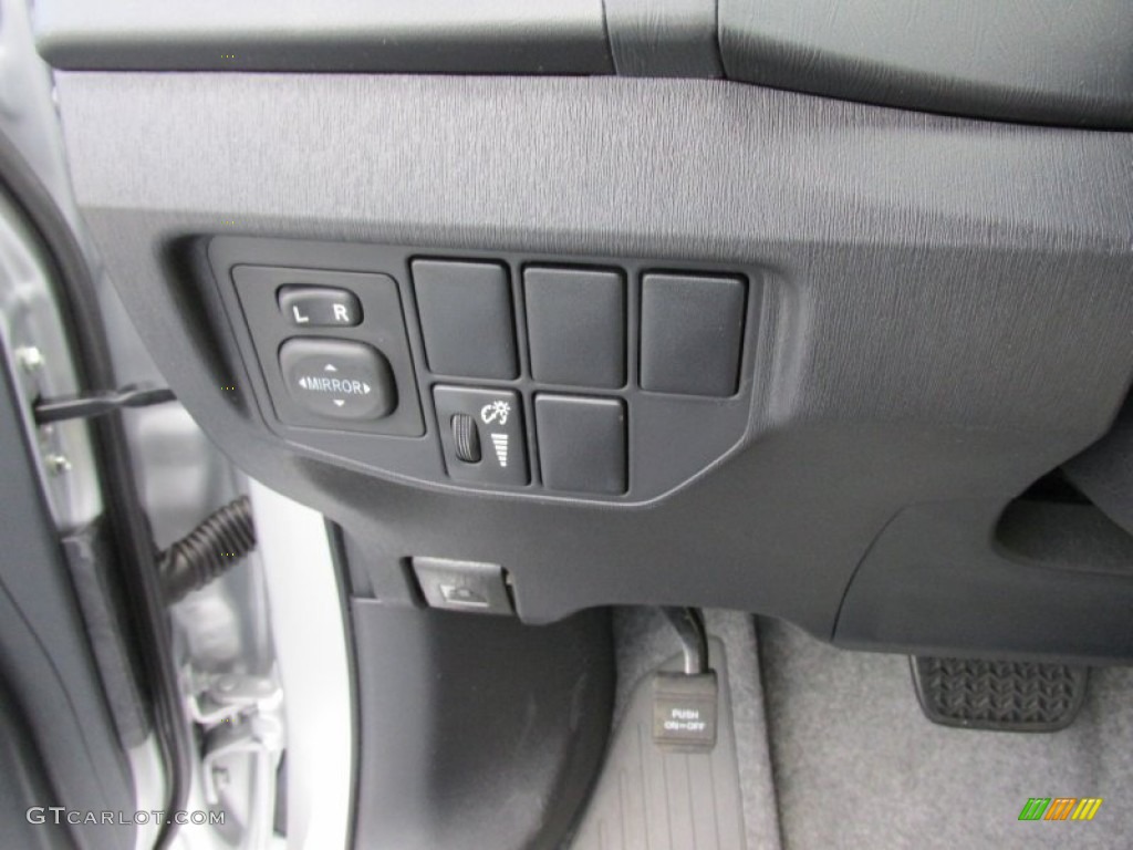2015 Toyota Prius Three Hybrid Controls Photo #100510053