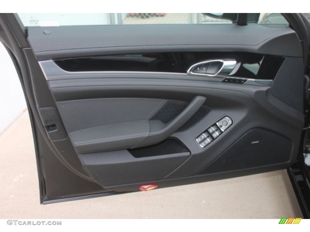 2014 Panamera 4 - Black / Black photo #9