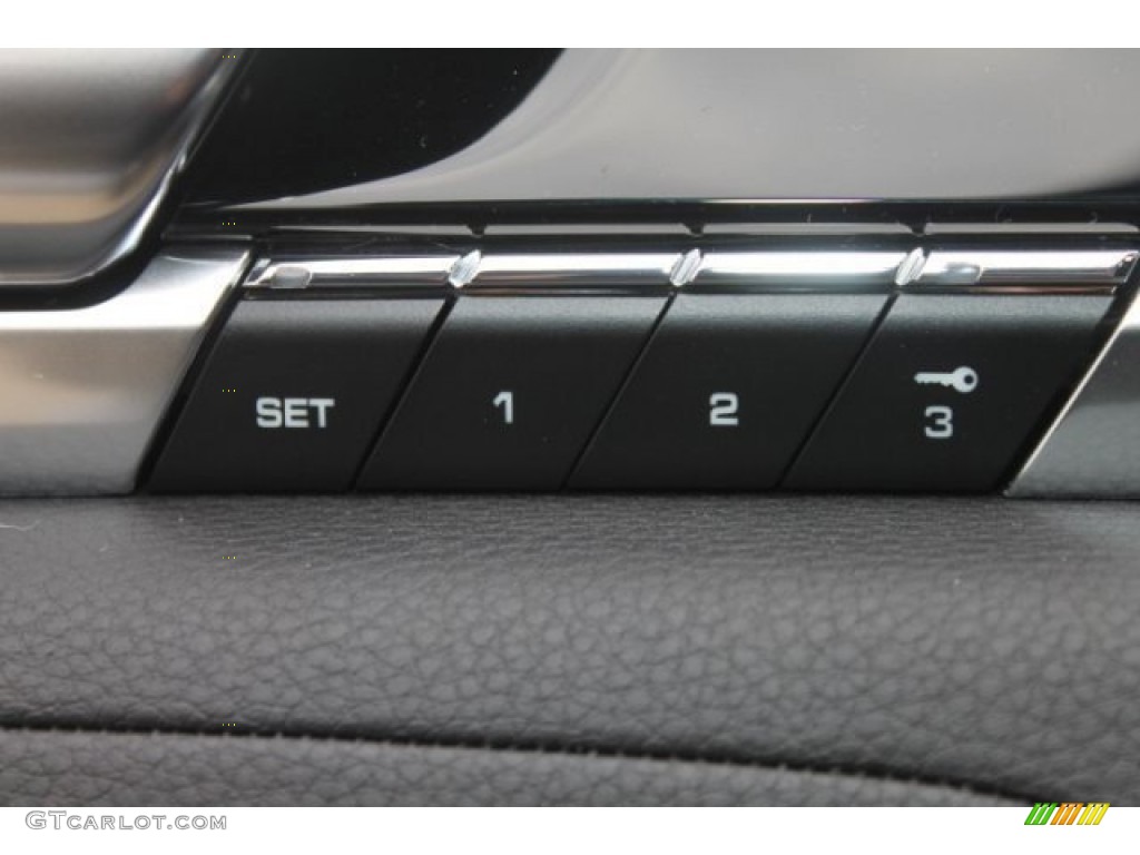 2014 Panamera 4 - Black / Black photo #11