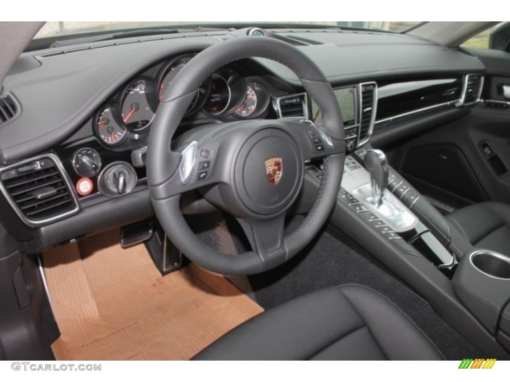 2014 Panamera 4 - Black / Black photo #14