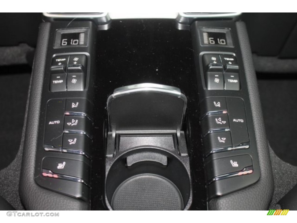 2014 Panamera 4 - Black / Black photo #33