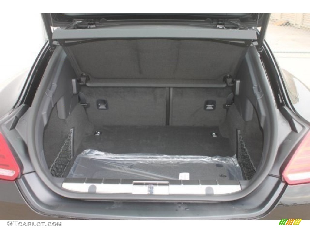 2014 Panamera 4 - Black / Black photo #34