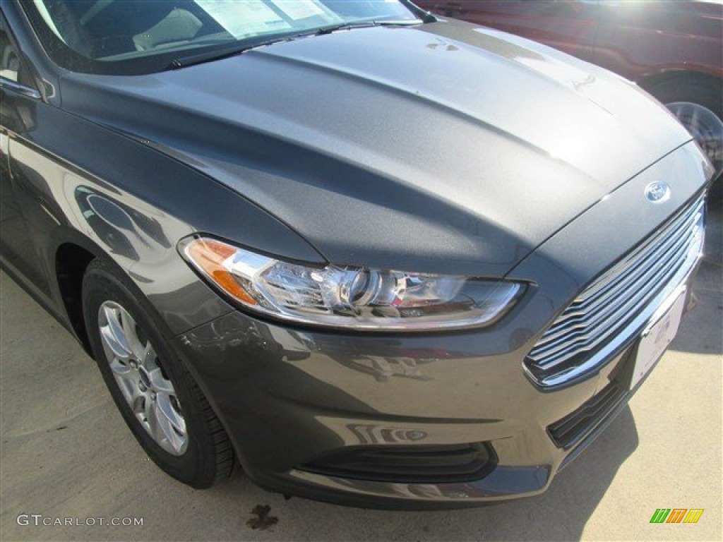 2015 Fusion S - Magnetic Metallic / Earth Gray photo #2