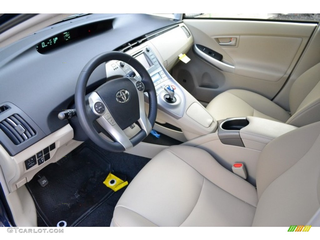 2015 Prius Five Hybrid - Nautical Blue Metallic / Bisque photo #5