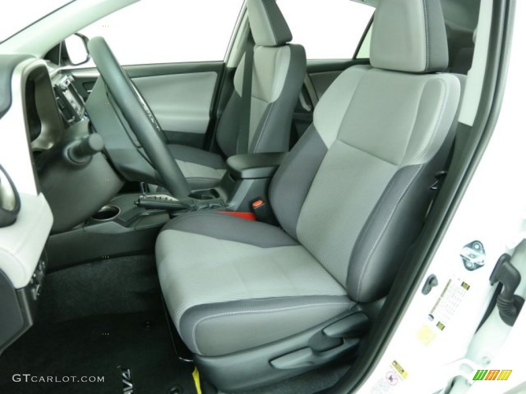2015 Toyota RAV4 XLE Front Seat Photo #100516431