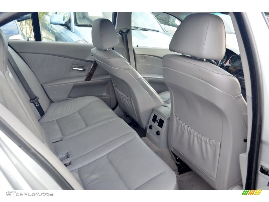 2004 BMW 5 Series 525i Sedan Rear Seat Photos