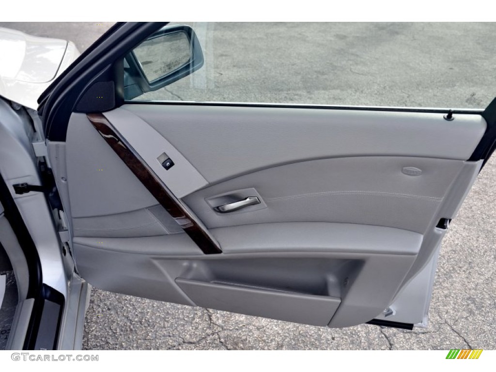2004 BMW 5 Series 525i Sedan Door Panel Photos