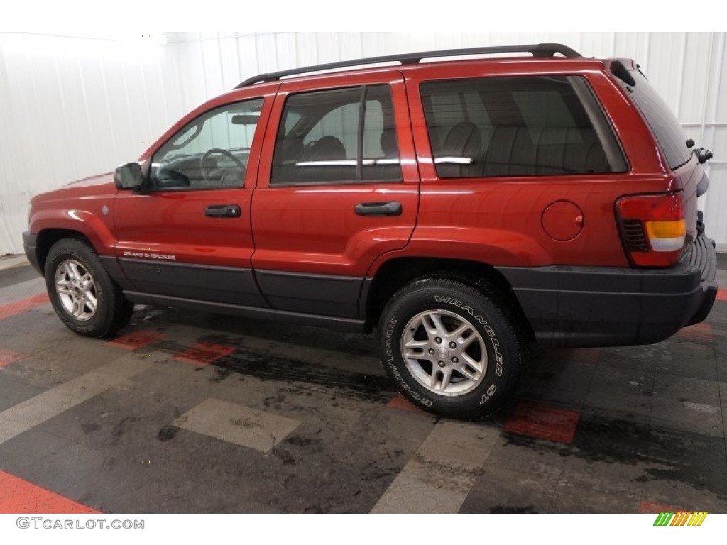 2004 Grand Cherokee Laredo 4x4 - Inferno Red Pearl / Dark Slate Gray photo #11