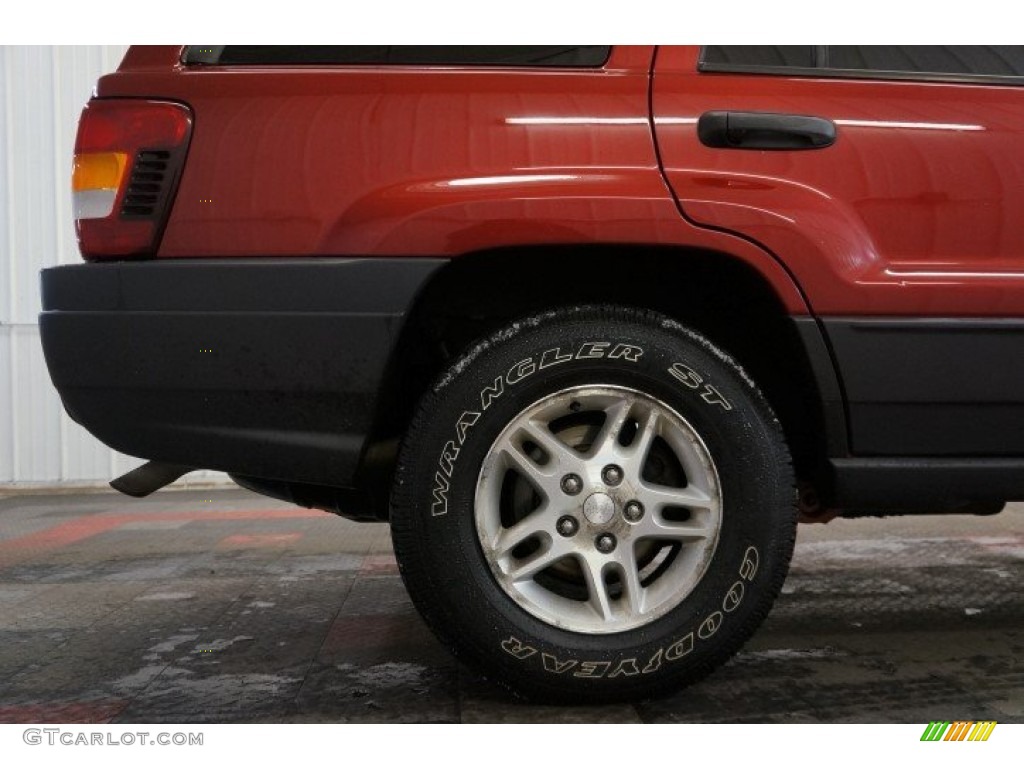 2004 Grand Cherokee Laredo 4x4 - Inferno Red Pearl / Dark Slate Gray photo #45