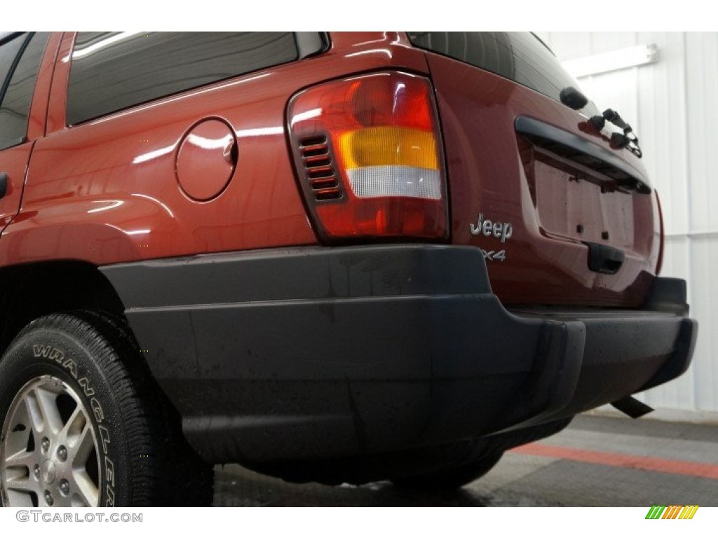 2004 Grand Cherokee Laredo 4x4 - Inferno Red Pearl / Dark Slate Gray photo #48