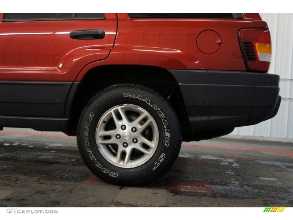 2004 Grand Cherokee Laredo 4x4 - Inferno Red Pearl / Dark Slate Gray photo #51
