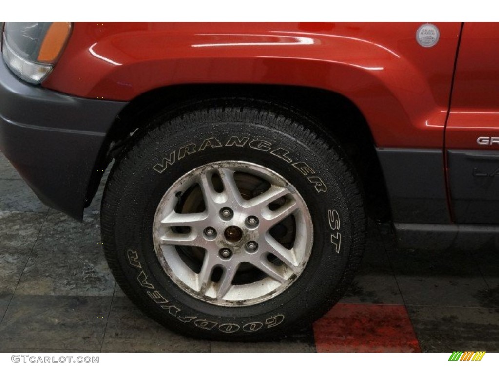 2004 Grand Cherokee Laredo 4x4 - Inferno Red Pearl / Dark Slate Gray photo #59