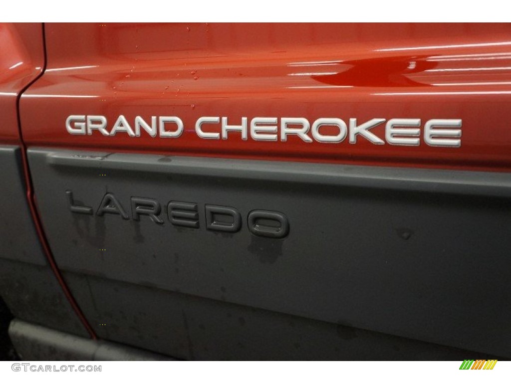 2004 Grand Cherokee Laredo 4x4 - Inferno Red Pearl / Dark Slate Gray photo #63