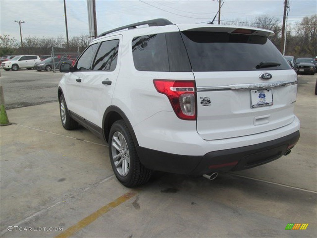 2015 Explorer FWD - Oxford White / Medium Light Stone photo #7