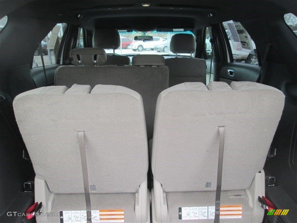 2015 Explorer FWD - Oxford White / Medium Light Stone photo #11
