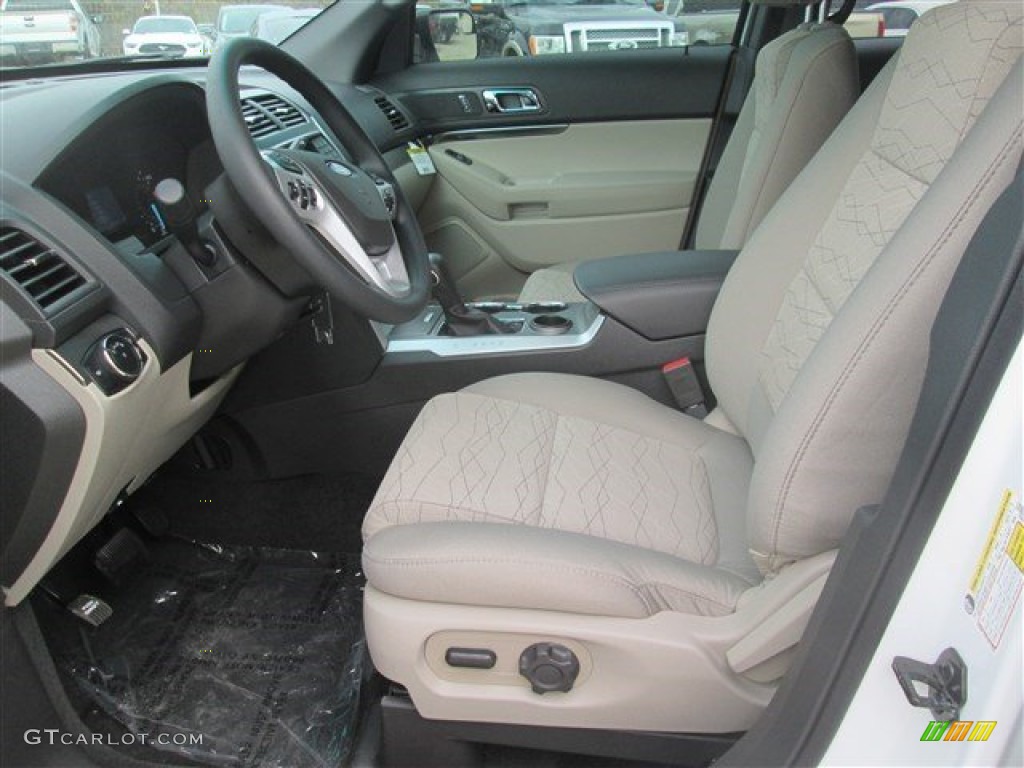2015 Explorer FWD - Oxford White / Medium Light Stone photo #47