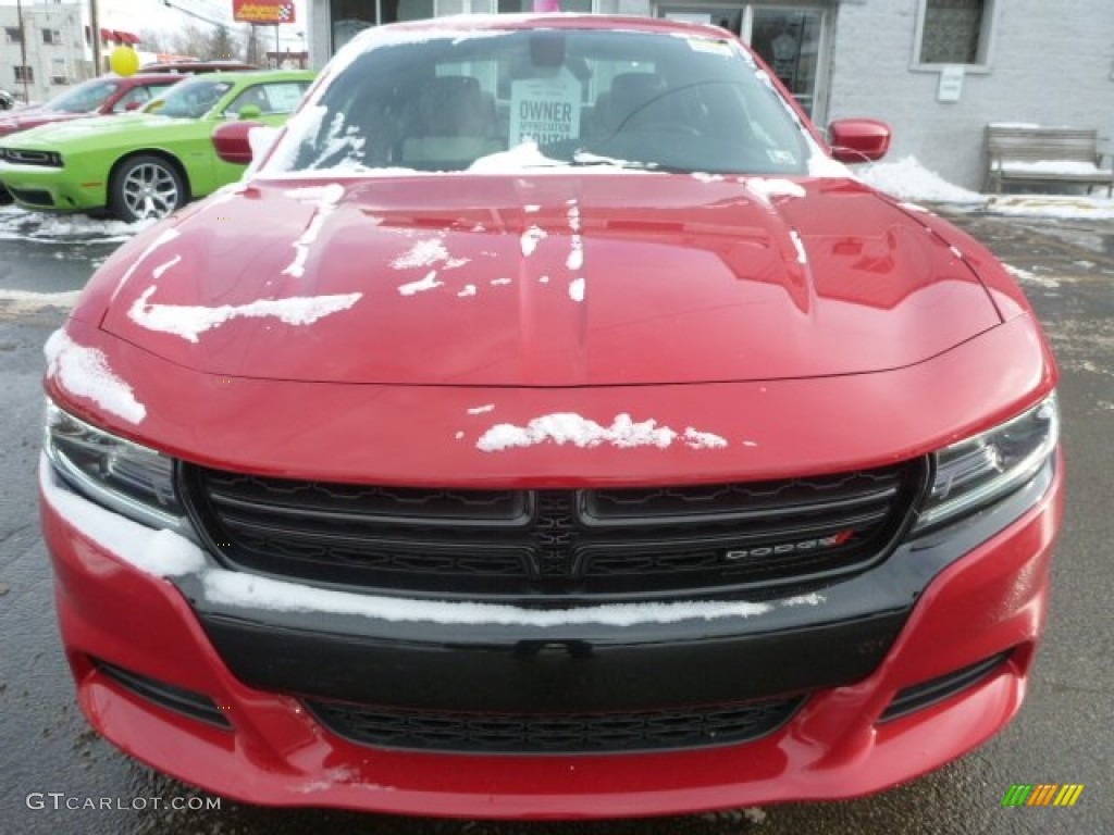 2015 Charger SXT - Redline Red Tri-Coat Pearl / Black/Pearl photo #8