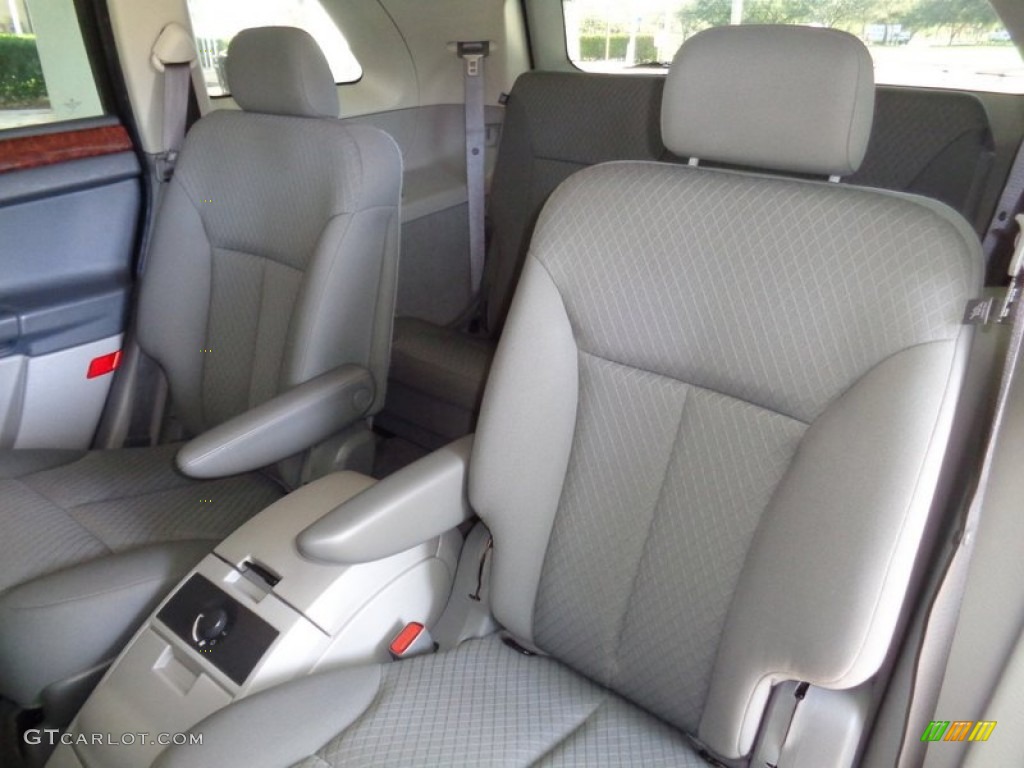 2007 Chrysler Pacifica Touring Rear Seat Photo #100539650