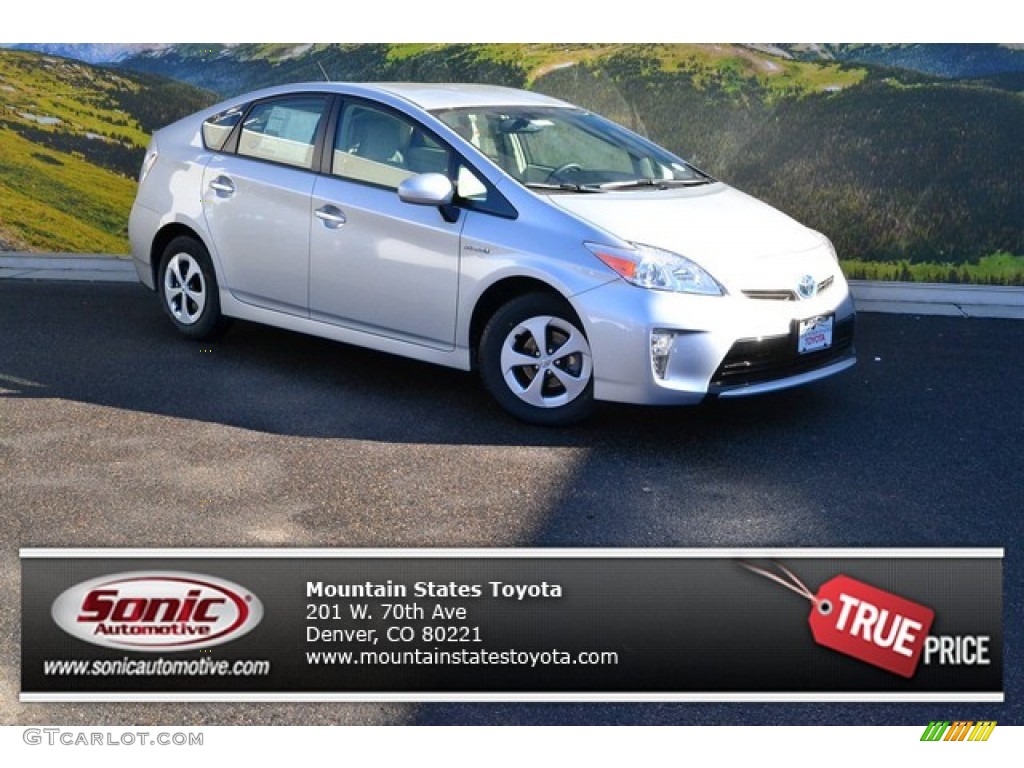 2015 Prius Four Hybrid - Classic Silver Metallic / Misty Gray photo #1