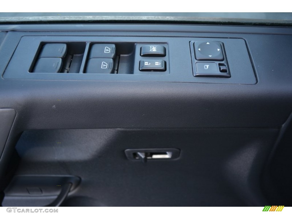 2012 Titan SV Crew Cab - Blizzard White / Almond photo #8