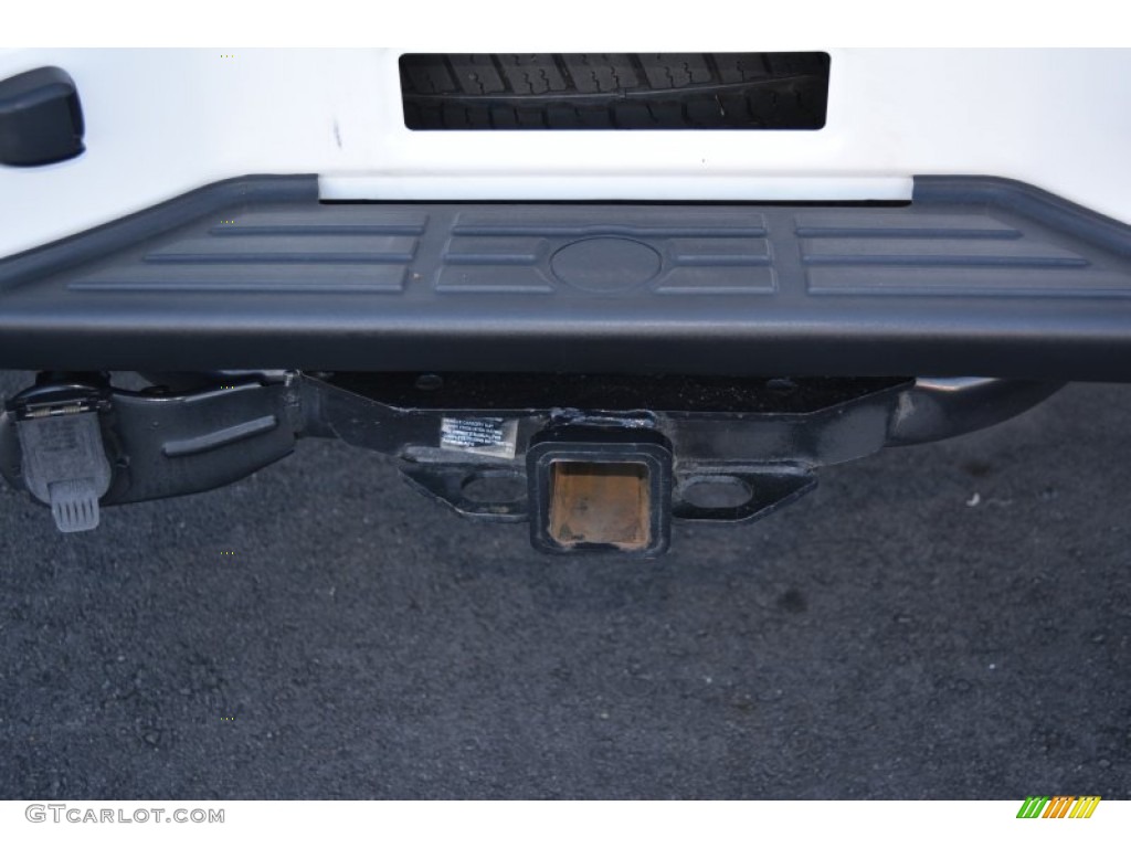 2012 Titan SV Crew Cab - Blizzard White / Almond photo #17