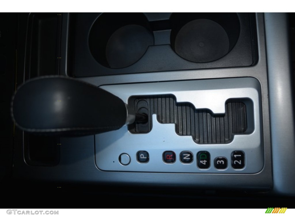 2012 Titan SV Crew Cab - Blizzard White / Almond photo #21