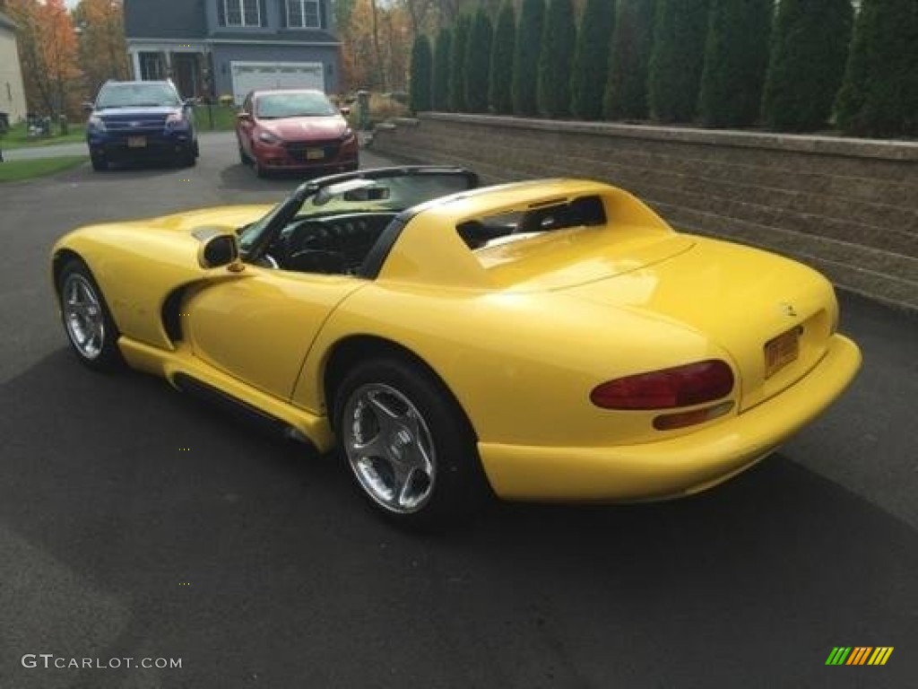 Viper Bright Yellow 1995 Dodge Viper RT-10 Exterior Photo #100558547