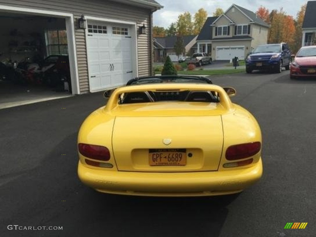 1995 Viper RT-10 - Viper Bright Yellow / Tan photo #14