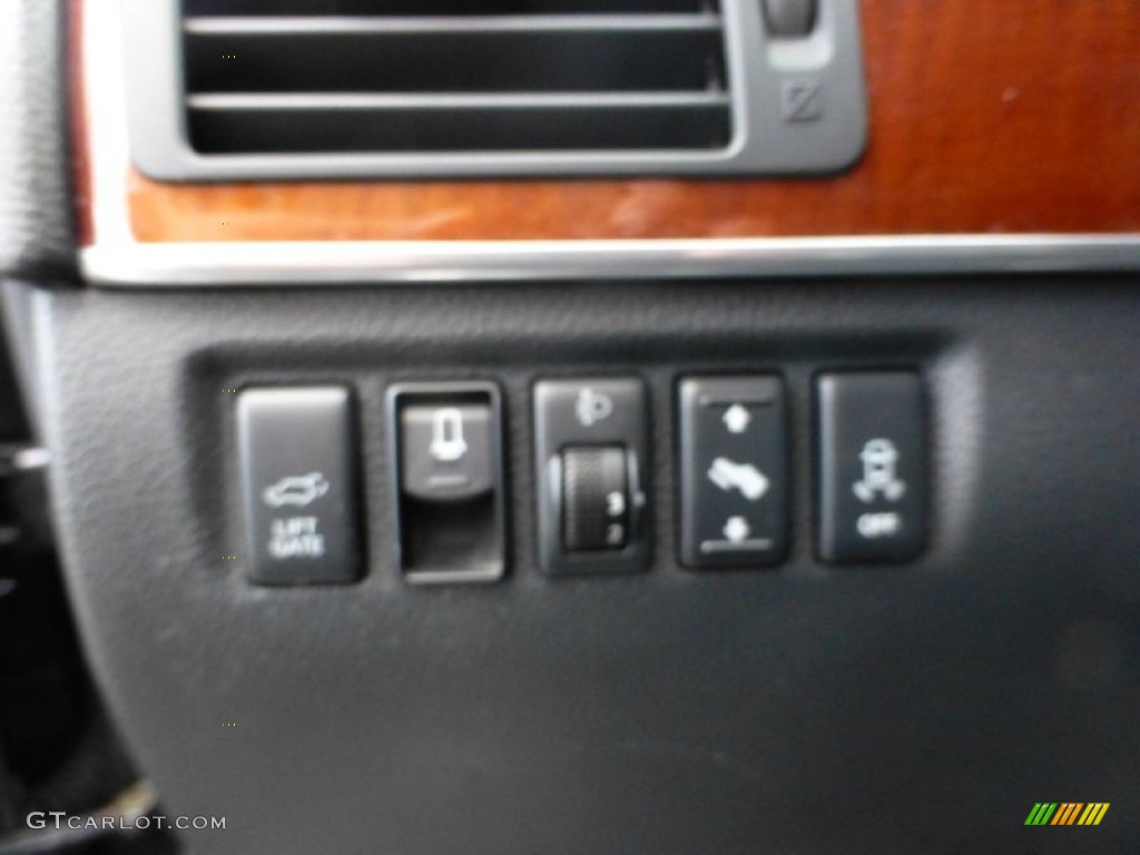 2010 QX 56 4WD - Silver Graphite / Graphite photo #30