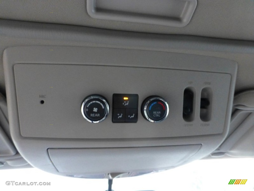 2010 QX 56 4WD - Silver Graphite / Graphite photo #34