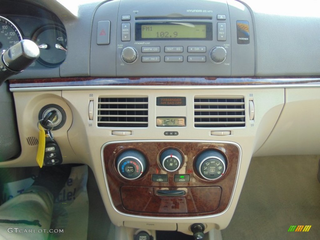 2006 Sonata GLS V6 - Aquamarine Pearl / Gray photo #21