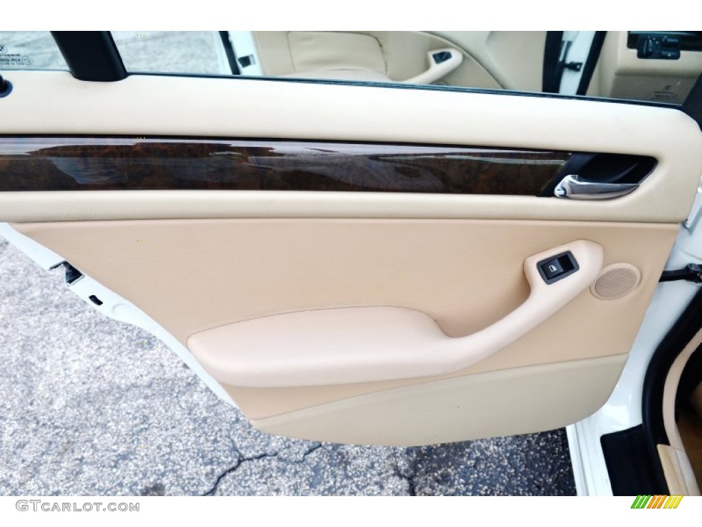 2002 BMW 3 Series 325i Sedan Sand Door Panel Photo #100572572