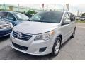 2011 Mercury Silver Metallic Volkswagen Routan SEL  photo #2