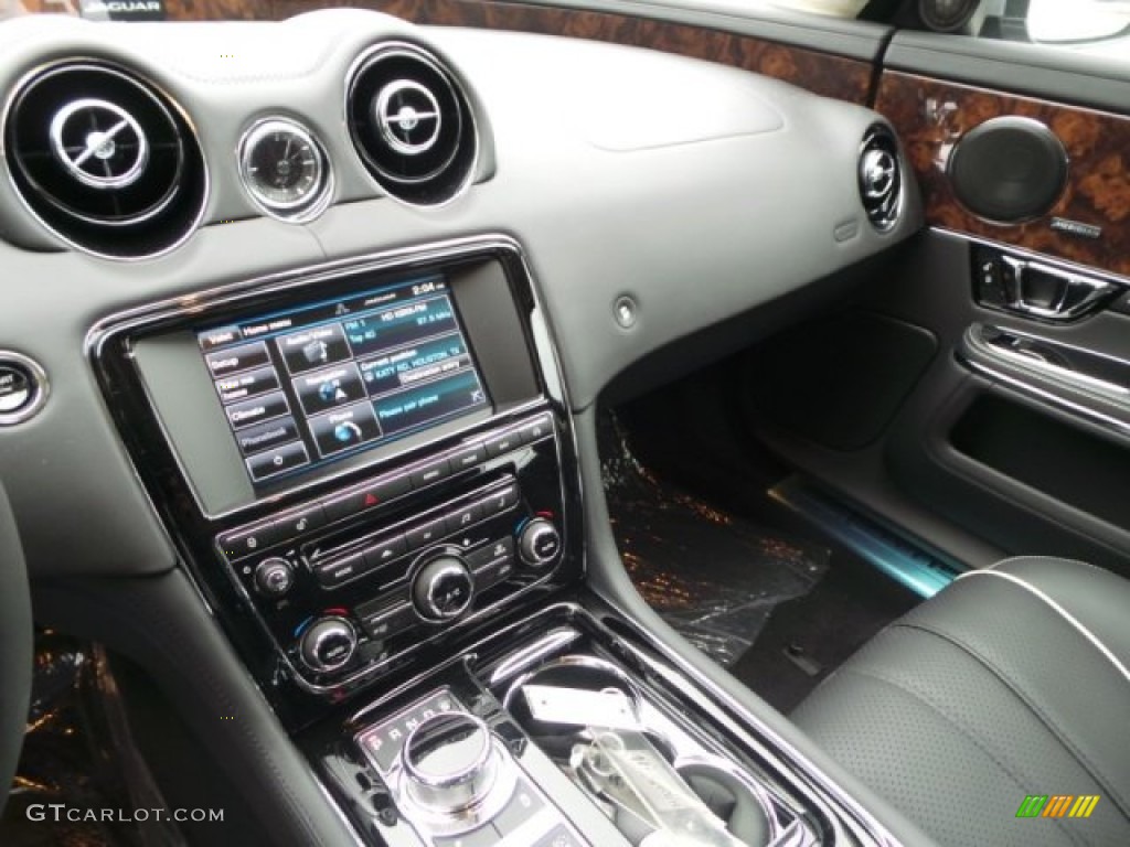 2015 Jaguar XJ XJL Portfolio Controls Photo #100586642