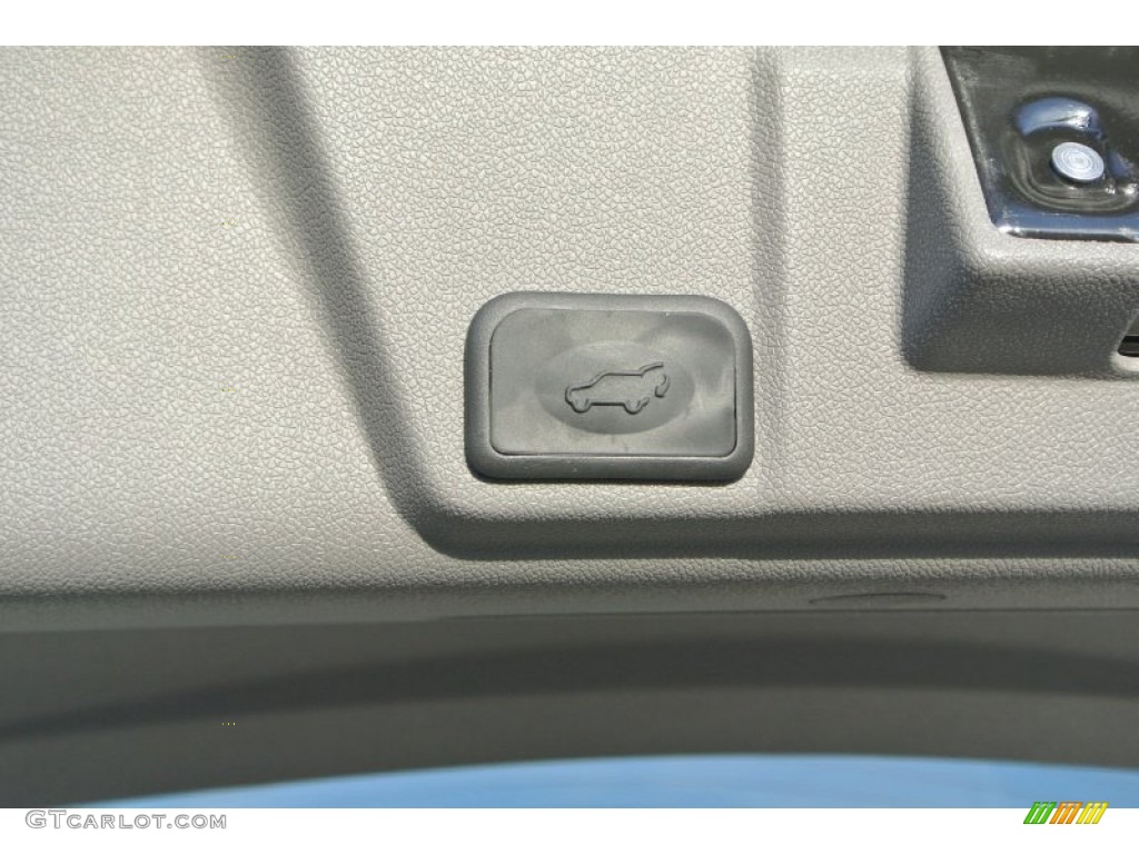 2015 Traverse LT - White Diamond Tricoat / Dark Titanium/Light Titanium photo #17