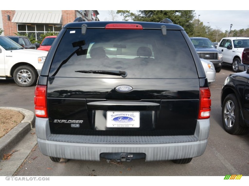 2002 Explorer XLS 4x4 - Black Clearcoat / Graphite photo #3