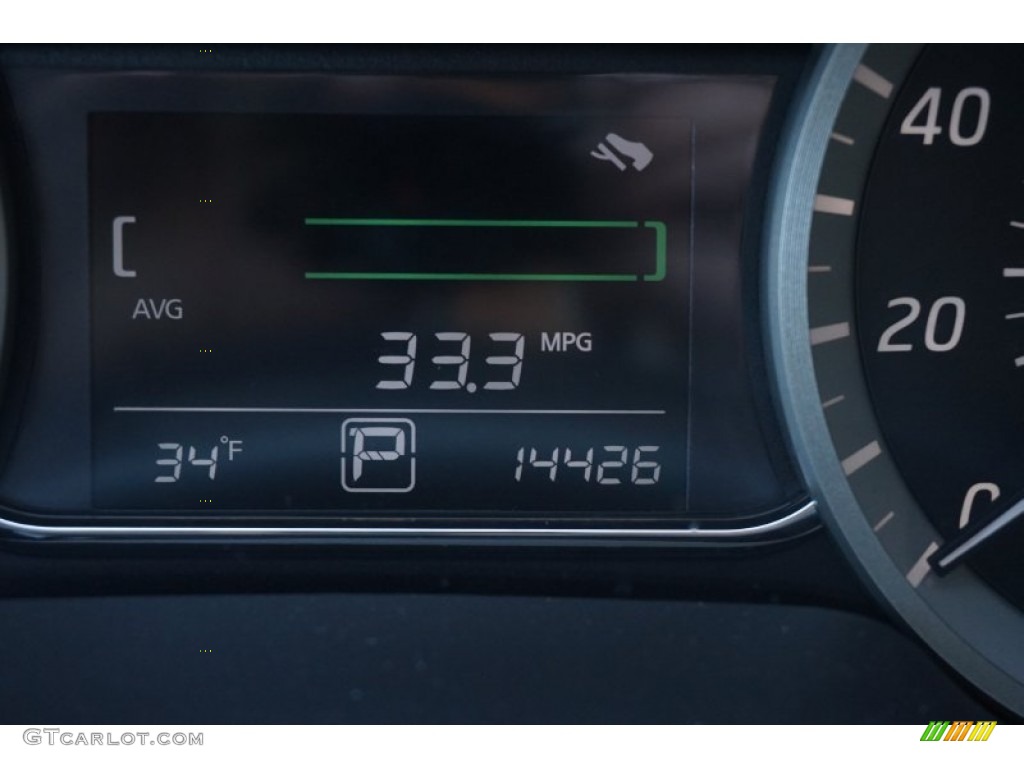 2014 Sentra SV - Brilliant Silver / Charcoal photo #17