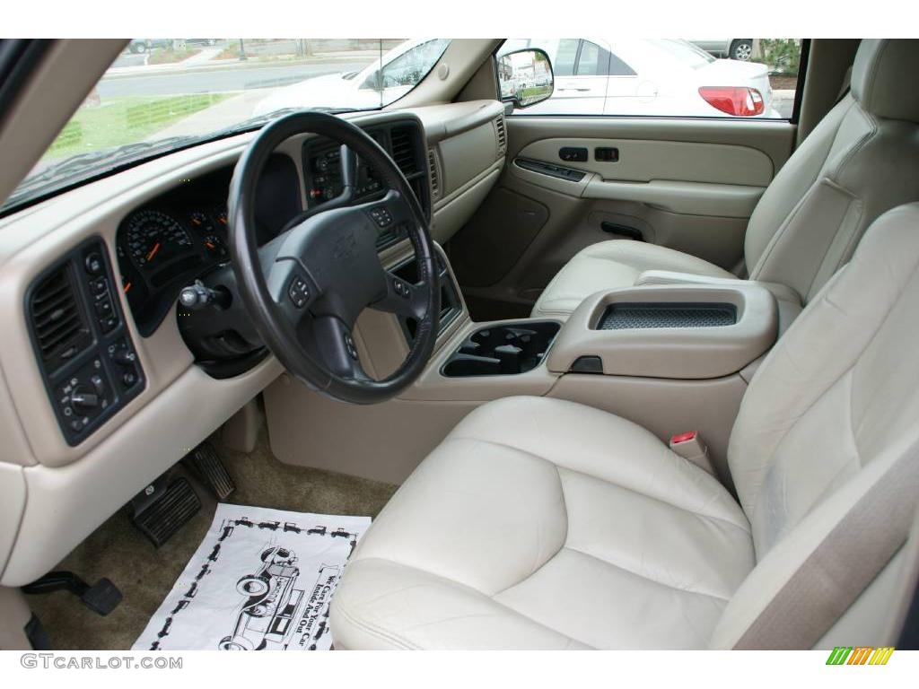 2003 Suburban 1500 LT 4x4 - Redfire Metallic / Tan/Neutral photo #12