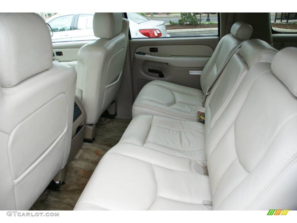 2003 Suburban 1500 LT 4x4 - Redfire Metallic / Tan/Neutral photo #16