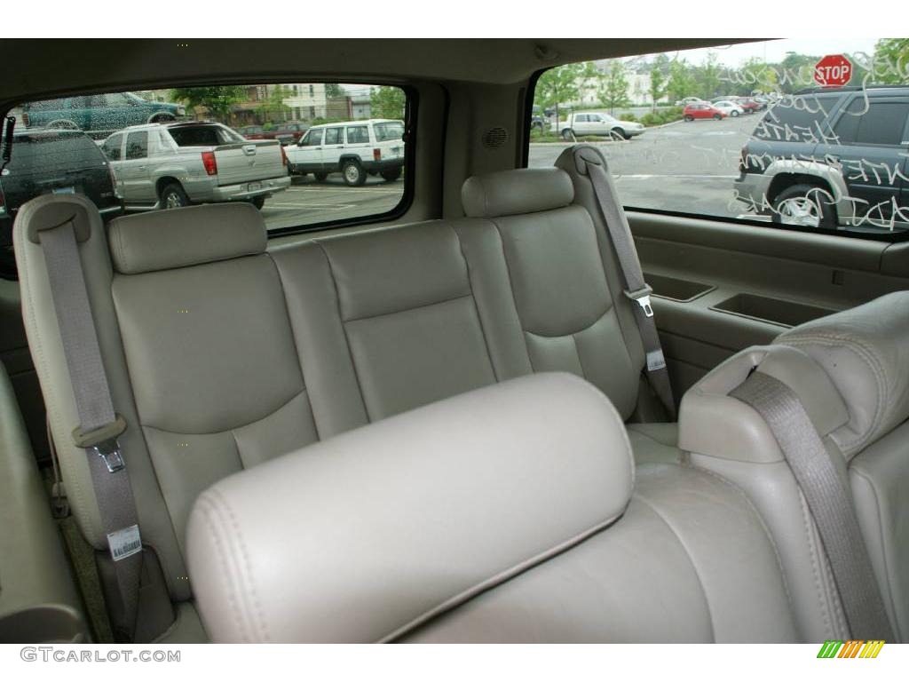 2003 Suburban 1500 LT 4x4 - Redfire Metallic / Tan/Neutral photo #18