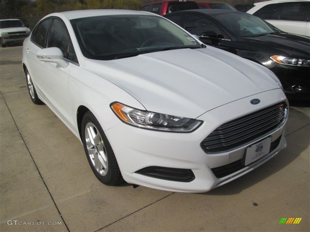 2015 Fusion SE - Oxford White / Dune photo #1