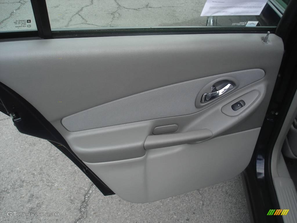 2005 Malibu Sedan - Dark Blue Metallic / Gray photo #10