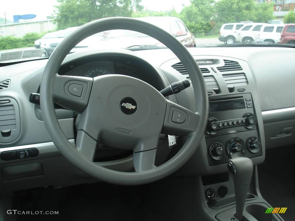 2005 Malibu Sedan - Dark Blue Metallic / Gray photo #11