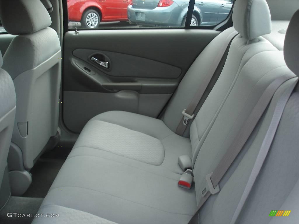 2005 Malibu Sedan - Dark Blue Metallic / Gray photo #12