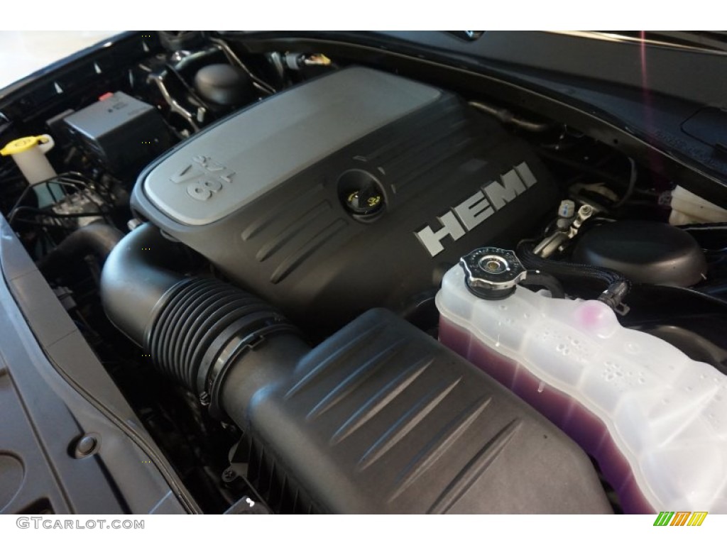 2015 Chrysler 300 C Platinum Engine Photos