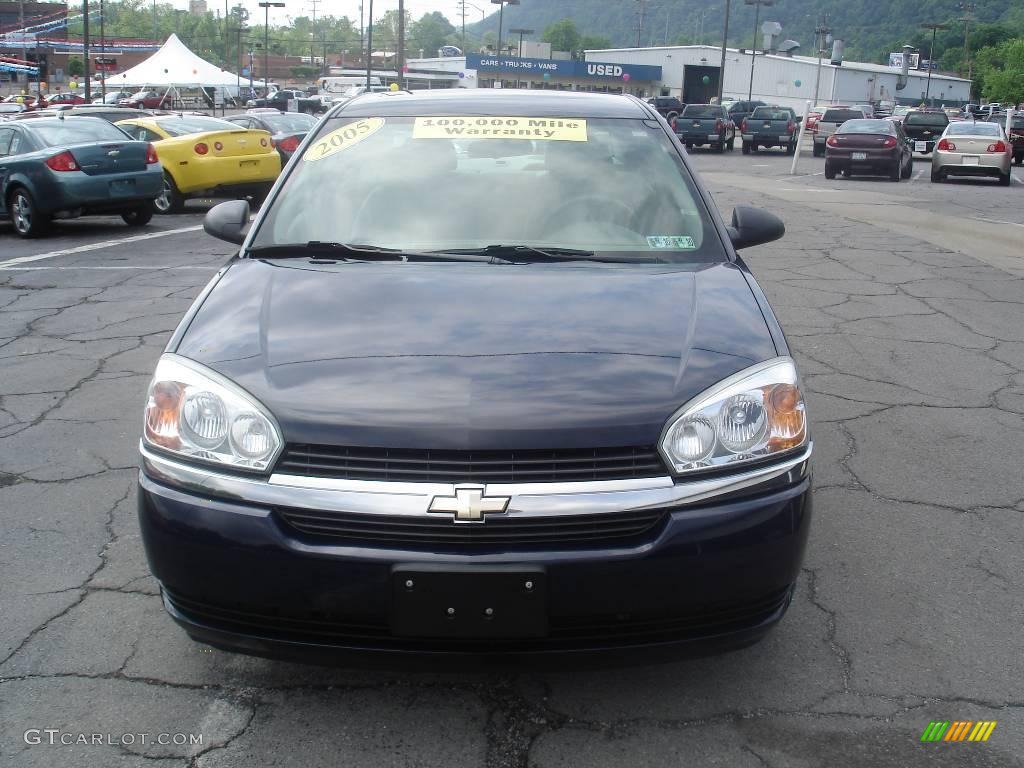 2005 Malibu Sedan - Dark Blue Metallic / Gray photo #17