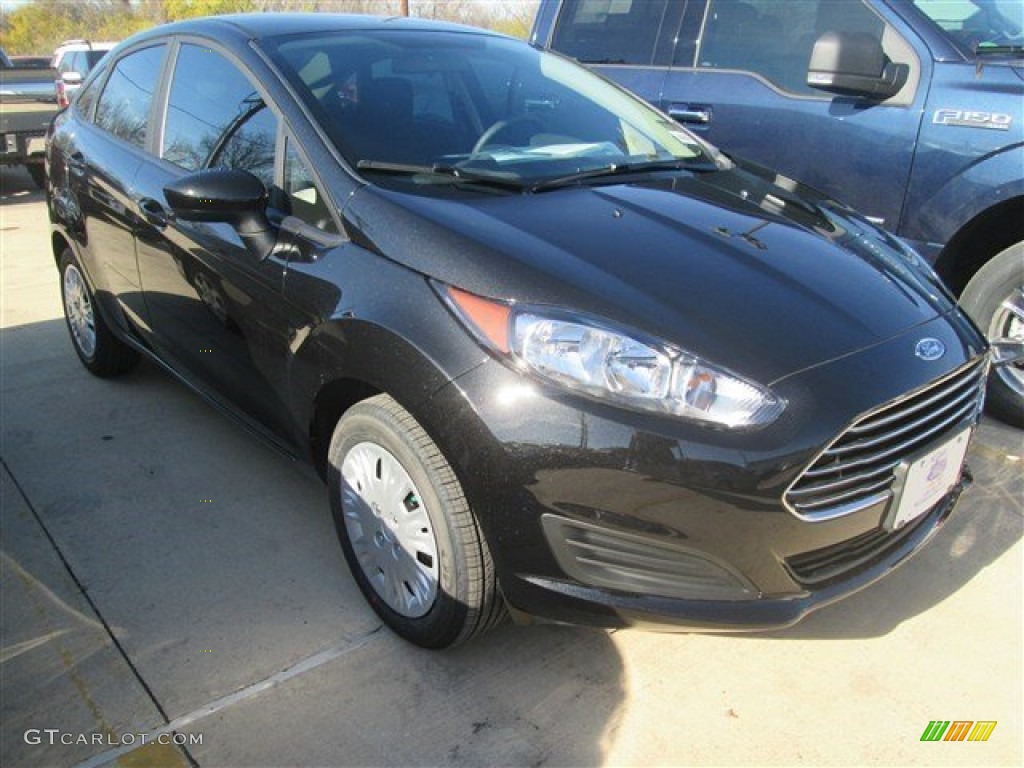 2015 Fiesta S Sedan - Tuxedo Black Metallic / Charcoal Black photo #1