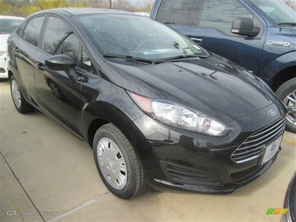 Tuxedo Black Metallic 2015 Ford Fiesta S Sedan Exterior Photo #100597502